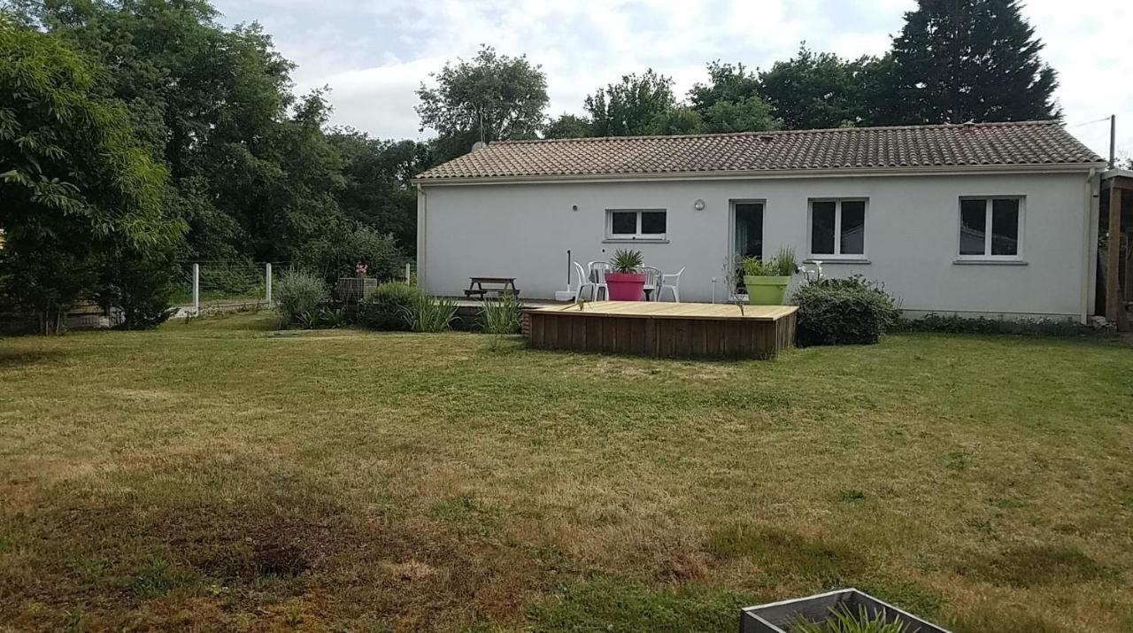 Вілла Maison Neuve Au Calme Avec Jardin Gaillan-en-Medoc Екстер'єр фото