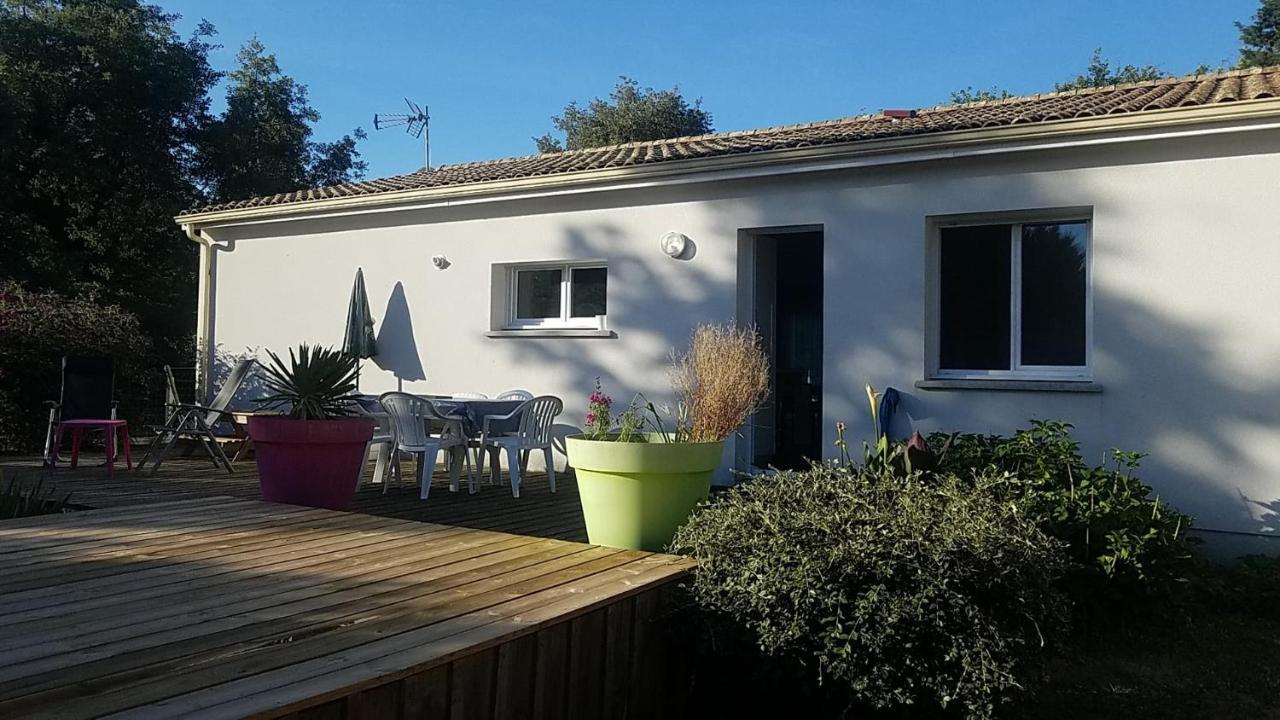 Вілла Maison Neuve Au Calme Avec Jardin Gaillan-en-Medoc Екстер'єр фото