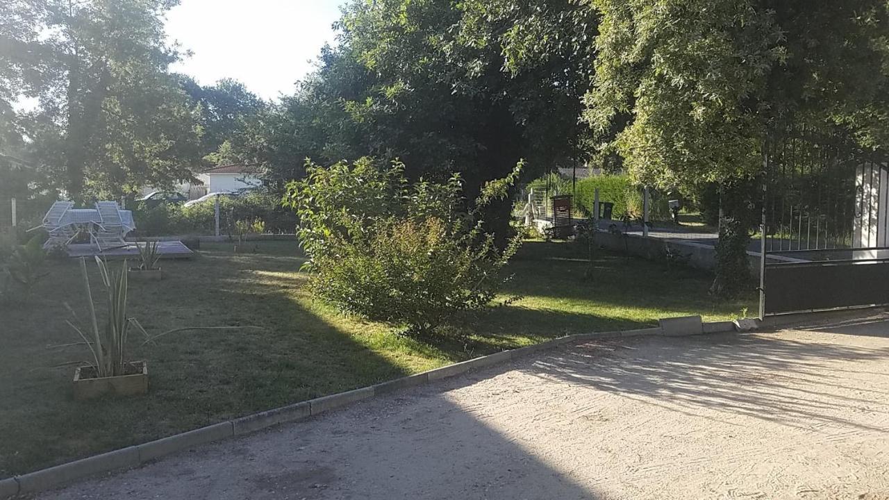 Вілла Maison Neuve Au Calme Avec Jardin Gaillan-en-Medoc Екстер'єр фото